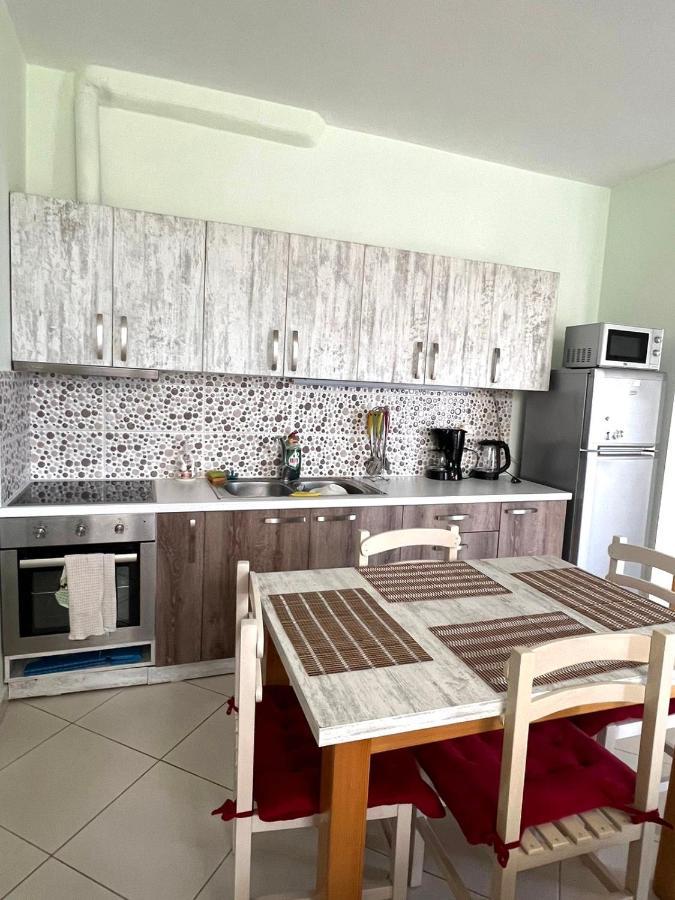 Melina Apartments Sarande Exterior photo