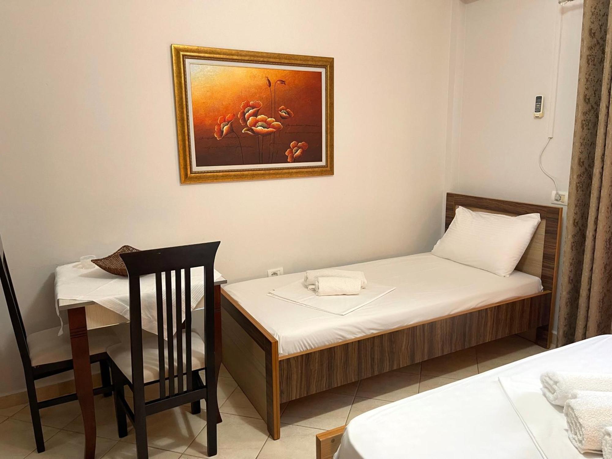 Melina Apartments Sarande Exterior photo