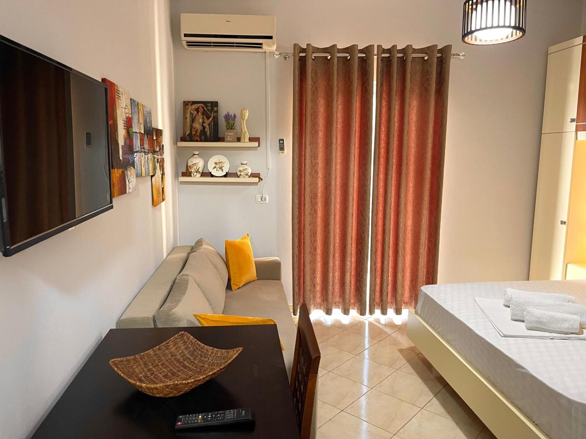 Melina Apartments Sarande Exterior photo