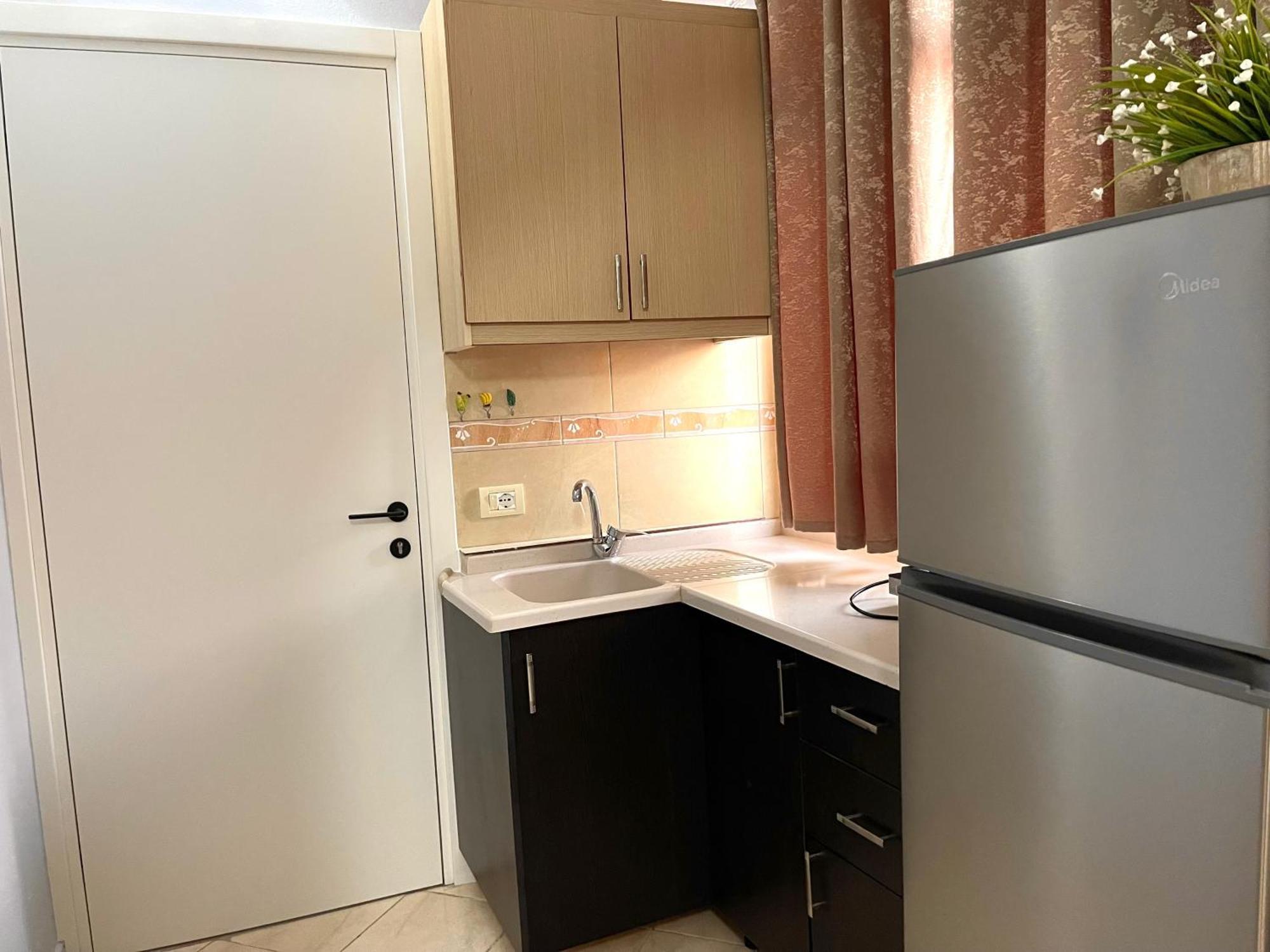 Melina Apartments Sarande Exterior photo