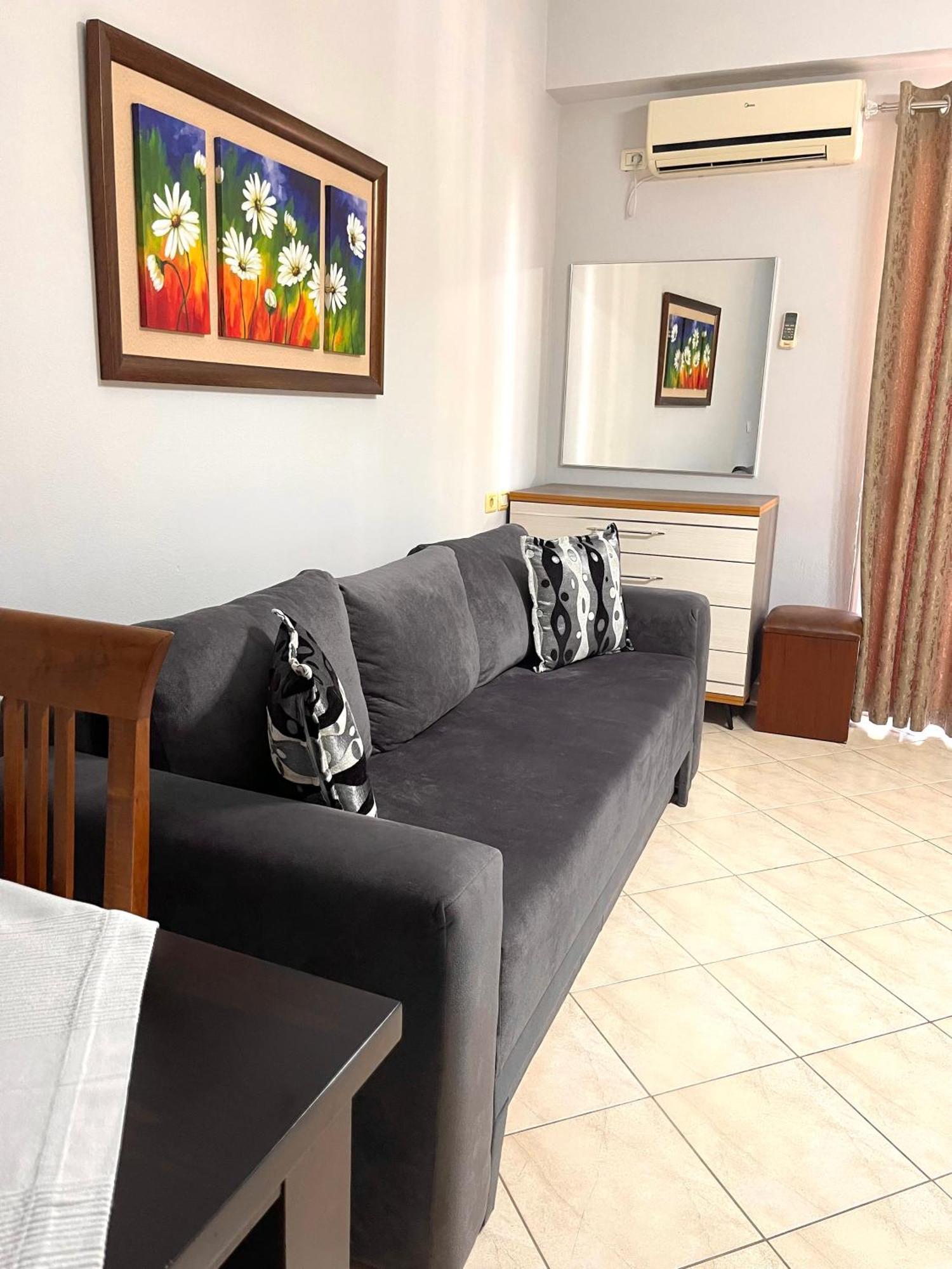 Melina Apartments Sarande Exterior photo